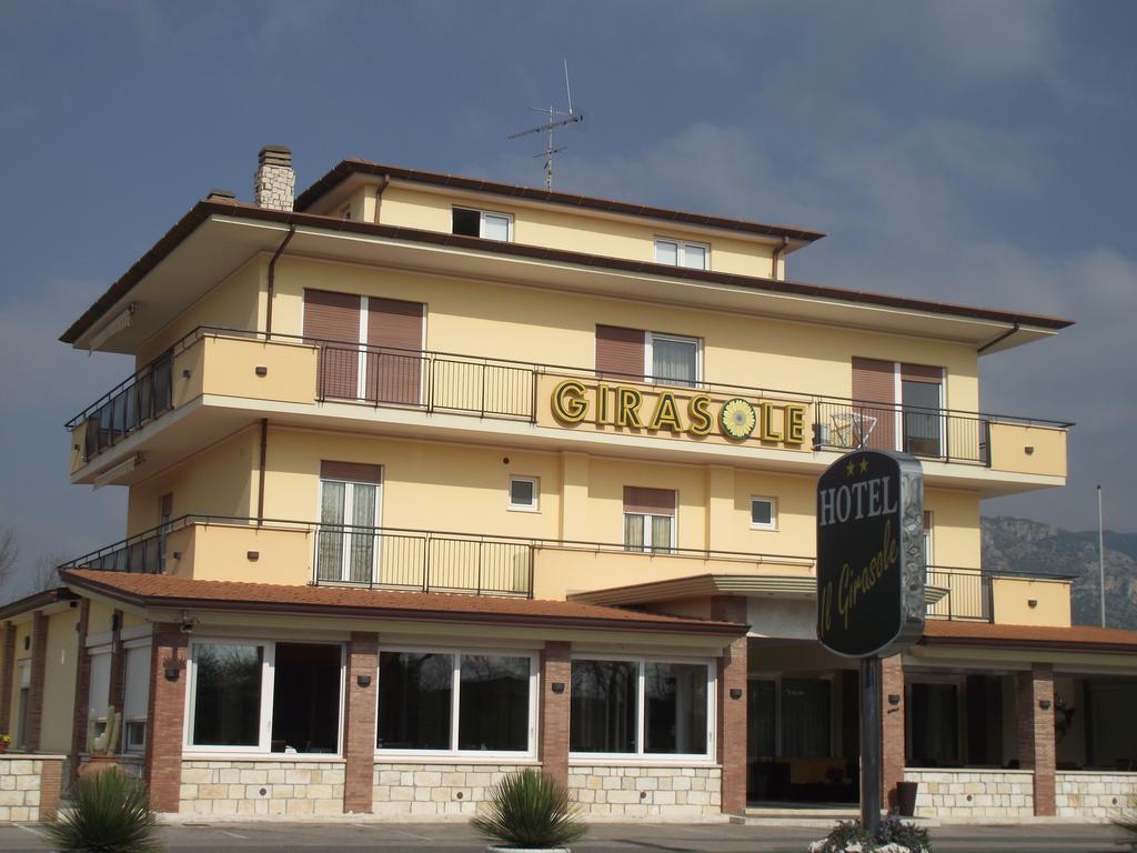 Отель Il Girasole Террачина Экстерьер фото